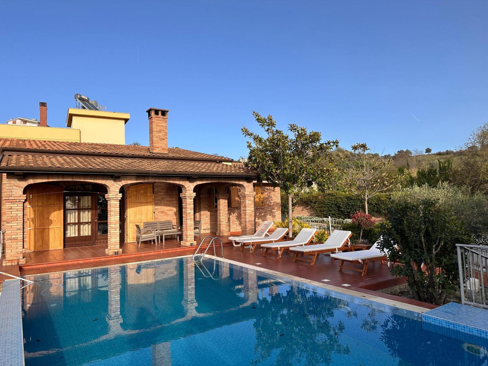 Villa “Pool & Sun” Durres Exterior photo